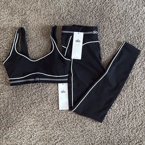 ALO Yoga Sports Bra & Leggings Set (Size S)